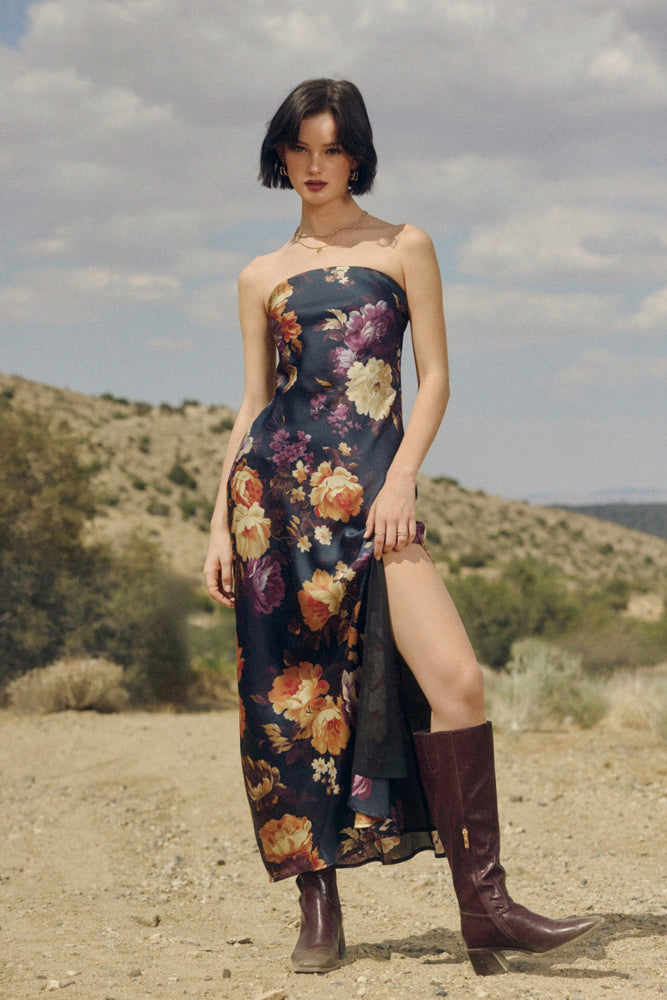 HIDDEN HAVEN STRAPLESS BIAS CUT MAXI DRESS