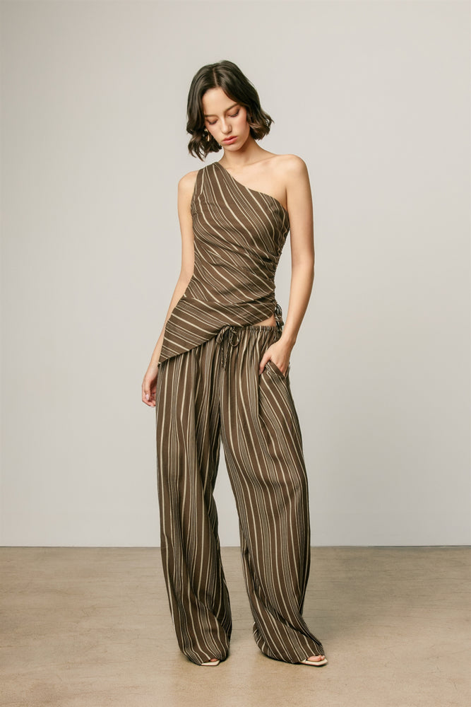 ASYMMETRICAL ONE SHOULDER RUCHED TOP
