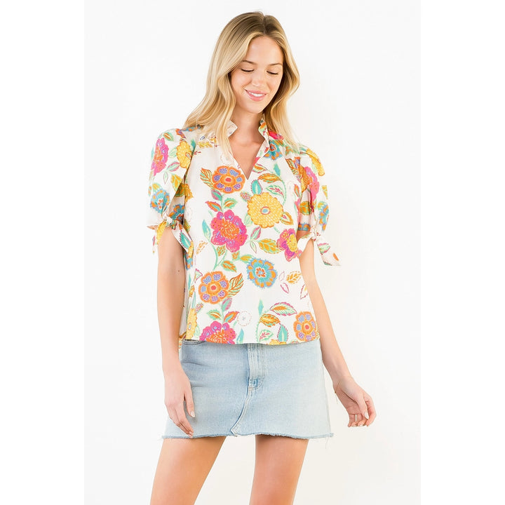 FLORAL PATTERN V-NECK TOP