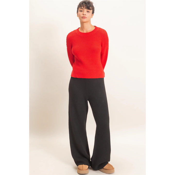 TEXTURED KNIT CREW NECK SWEATER