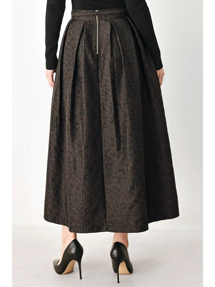 TEXTURED WOVEN FULL SKIRT