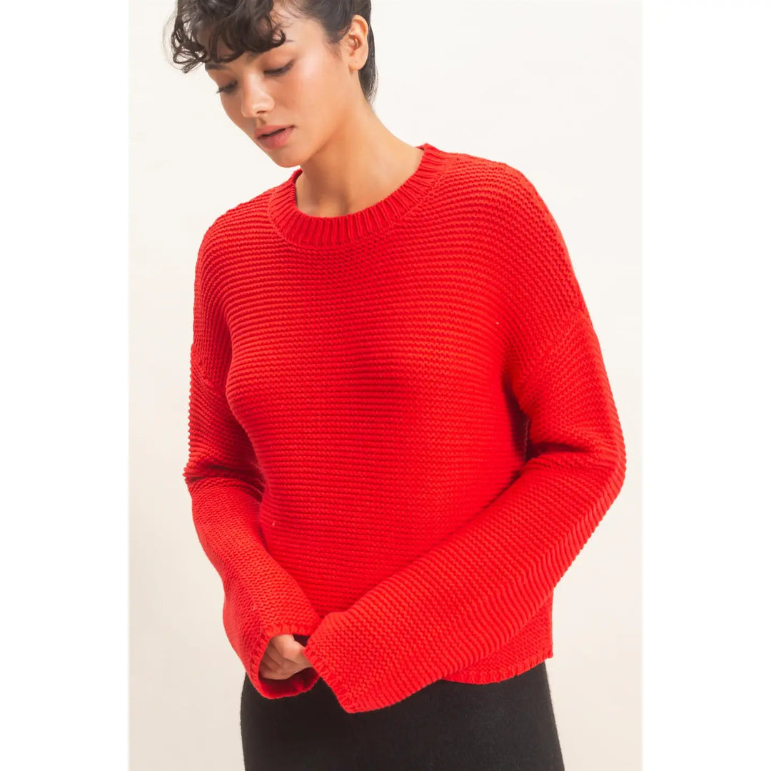 TEXTURED KNIT CREW NECK SWEATER