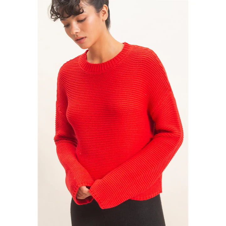 TEXTURED KNIT CREW NECK SWEATER