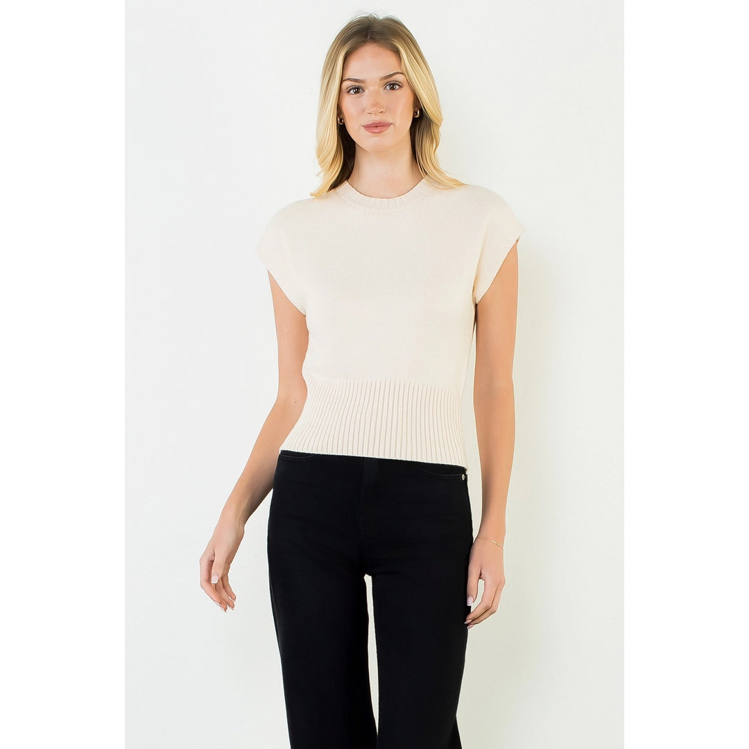 SLEEVELESS SWEATER TOP