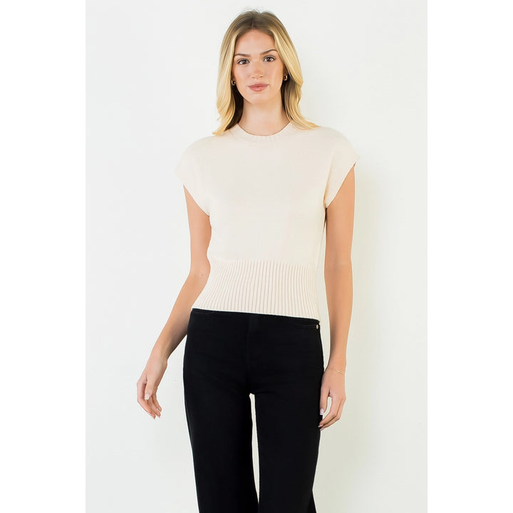 SLEEVELESS SWEATER TOP