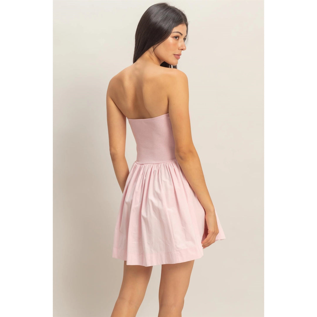 STRAPLESS FLOWY MINI DRESS - SOFT PINK / Large / DZ26C043