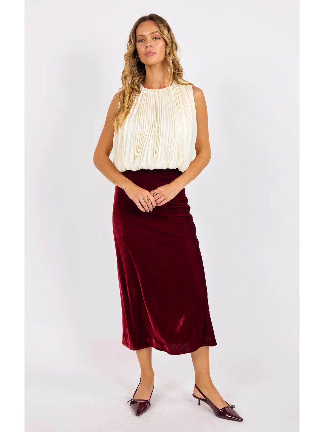 AMOUR PLEATED BUBBLE HEM TOP