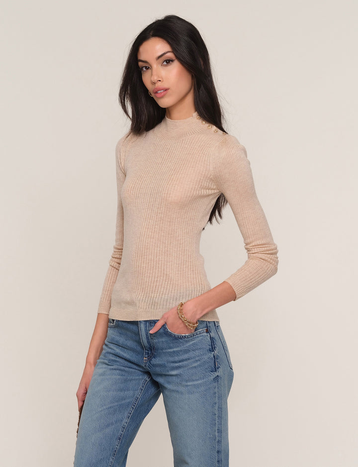 SELENA TOP