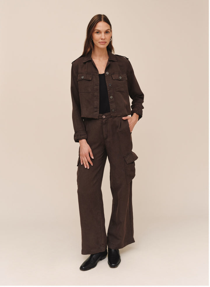 CROPPED UTILITY JACKET WITH FRAY HEM