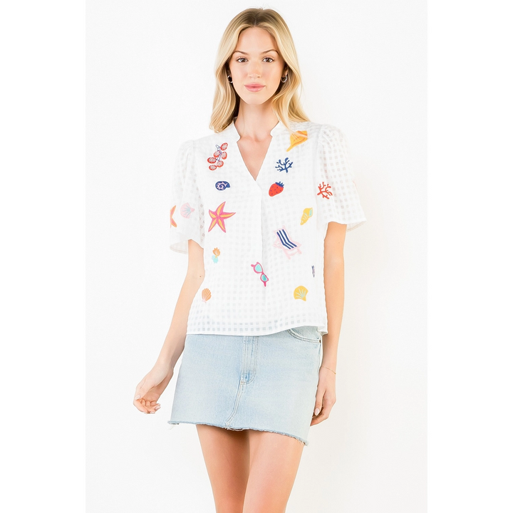 SHORT SLEEVE EMBROIDERY DETAIL TOP