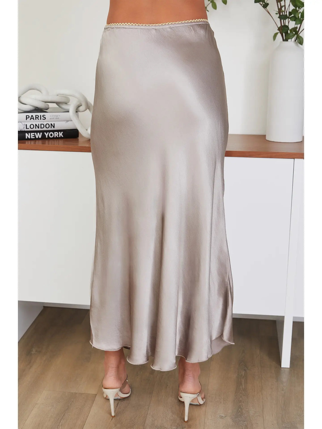 SILKY VISCOSE RAYON SLIP SKIRT