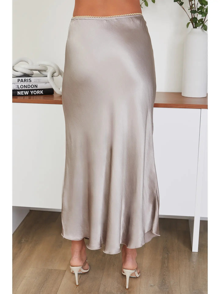 SILKY VISCOSE RAYON SLIP SKIRT