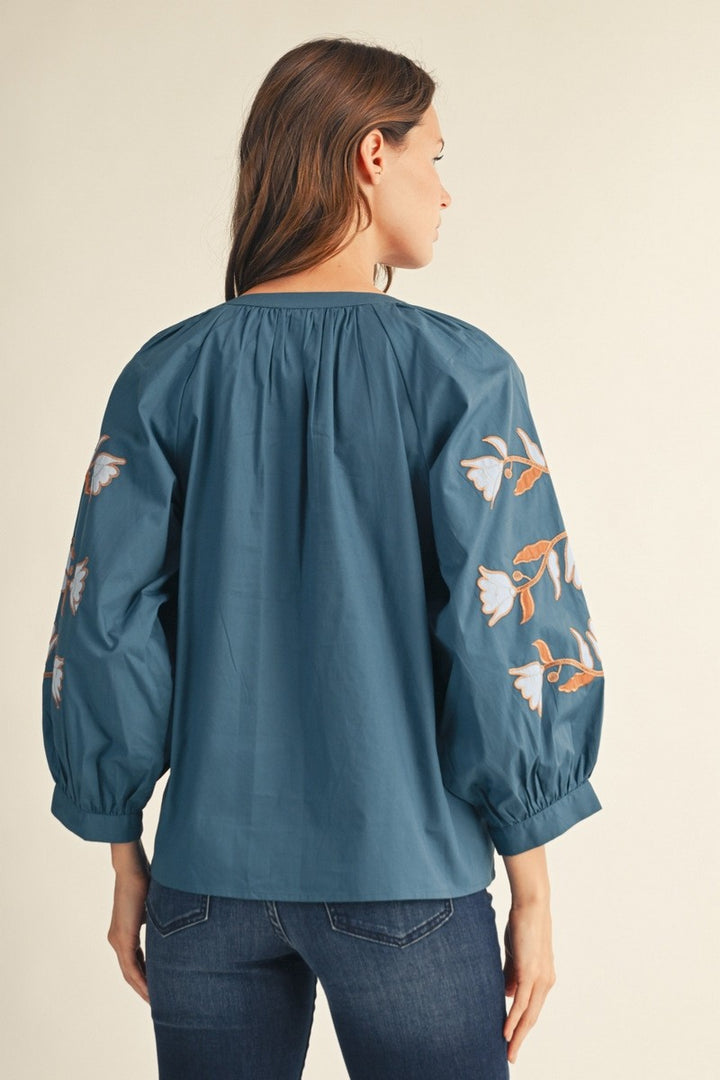 EMBROIDERED BAROQUE FLORAL TOP