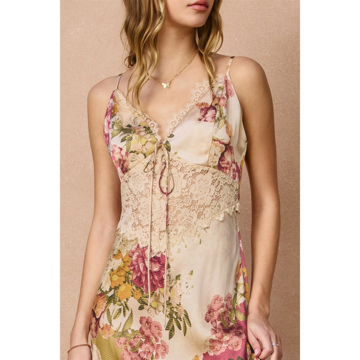 PATCHWORK FLORAL LACE DETAIL MAXI DRESS