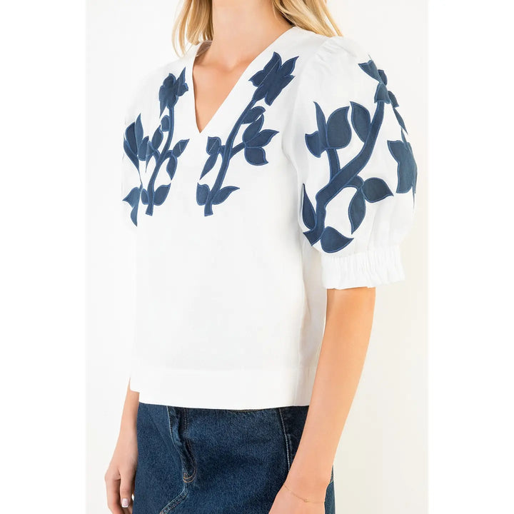 EMBROIDERED PUFF SLEEVE TOP