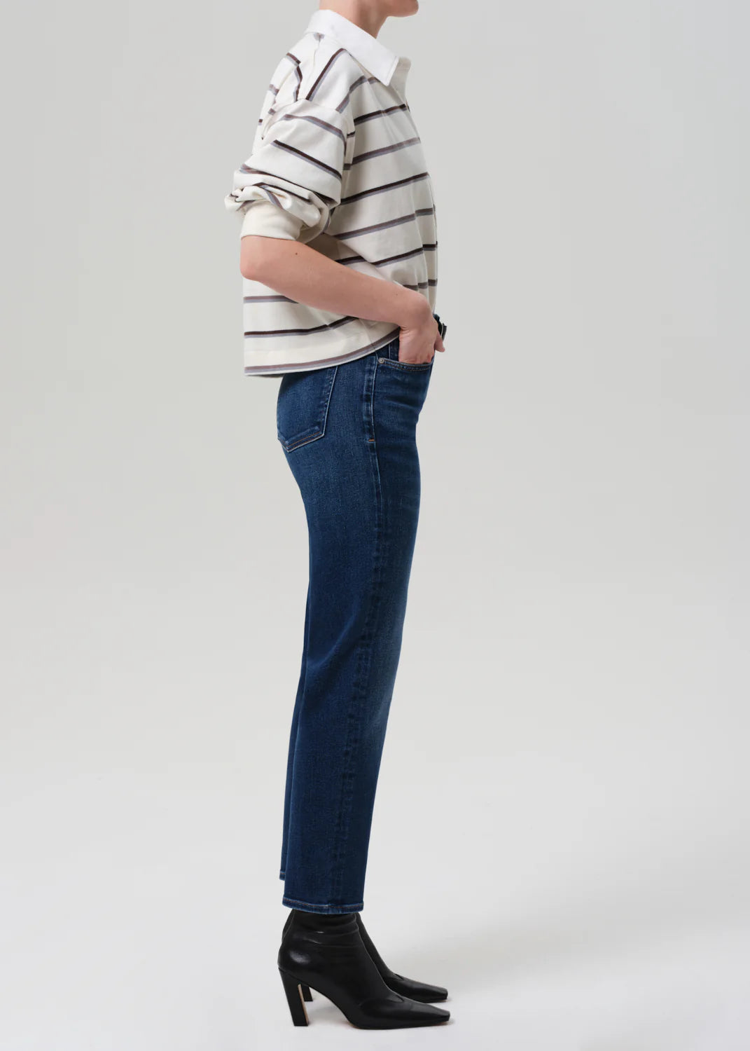 CAIA STRAIGHT IN AMBRY