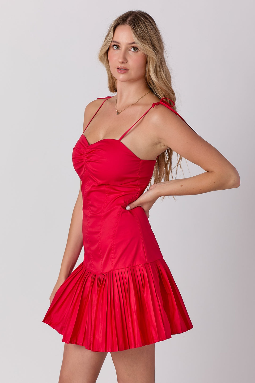SWEETHEART NECKLINE PLEATS MINI DRESS
