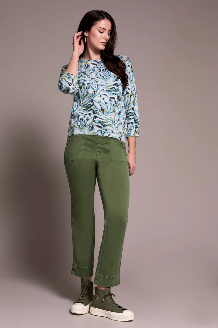 SOFT YARN THREE-QUARTER SLEEVE CREWNECK SWEATER