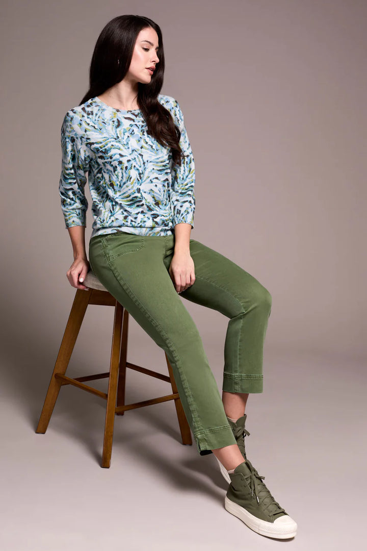 SOFT YARN THREE-QUARTER SLEEVE CREWNECK SWEATER