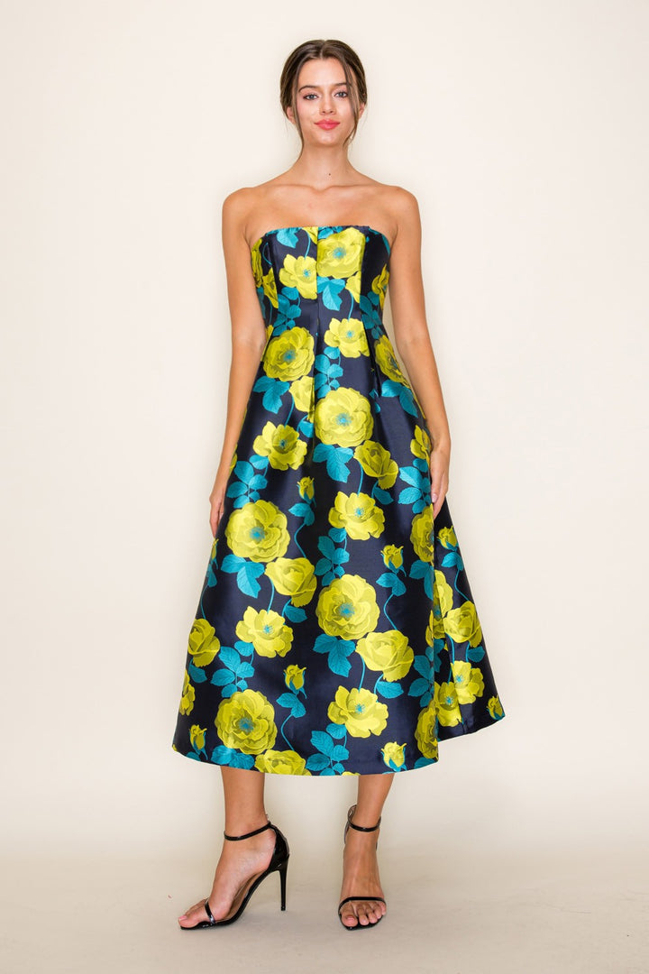 STRAPLESS PLEATED DETAIL JACQUARD MIDI DRESS