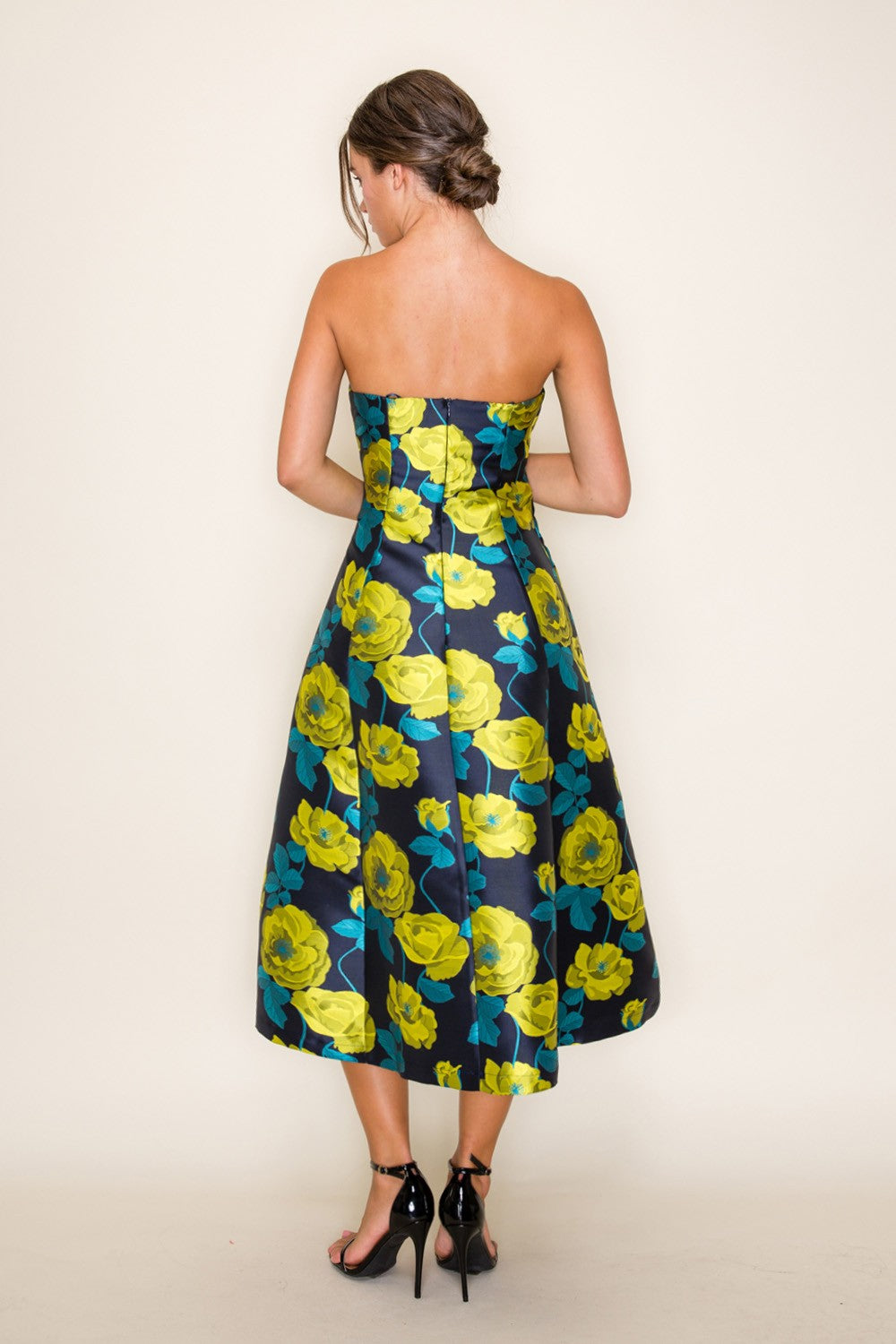 STRAPLESS PLEATED DETAIL JACQUARD MIDI DRESS