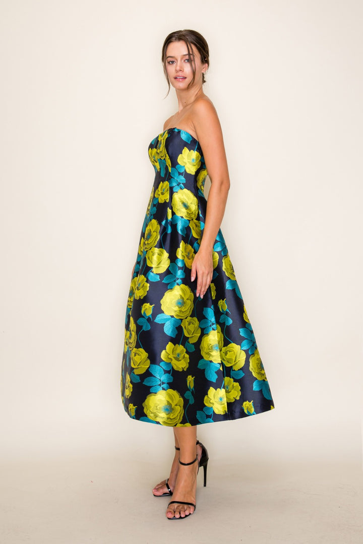 STRAPLESS PLEATED DETAIL JACQUARD MIDI DRESS