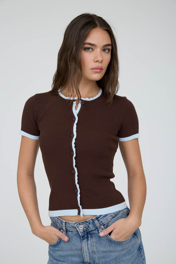 CONTRAST LETTUCE TRIM SHORT SLEEVE KNIT CARDIGAN