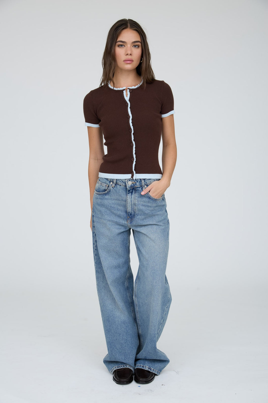 CONTRAST LETTUCE TRIM SHORT SLEEVE KNIT CARDIGAN