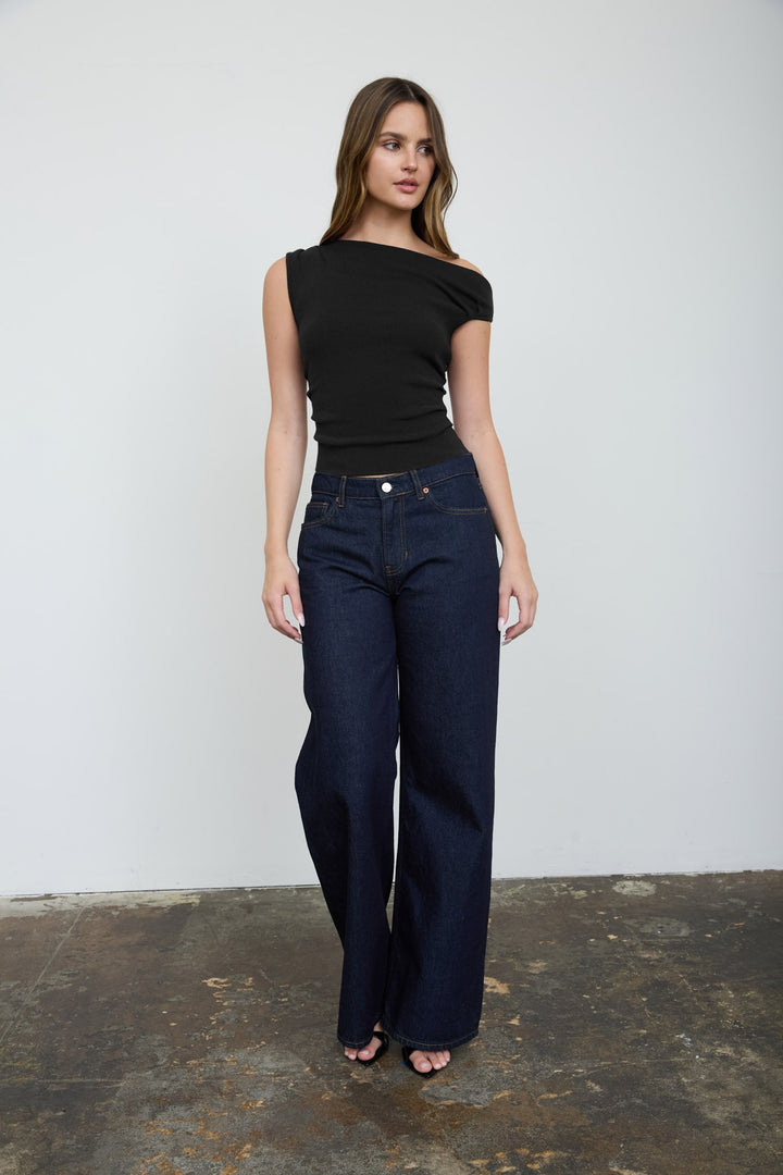 ASYMMETRIC BOAT NECK FITTED KNIT SWEATER TOP