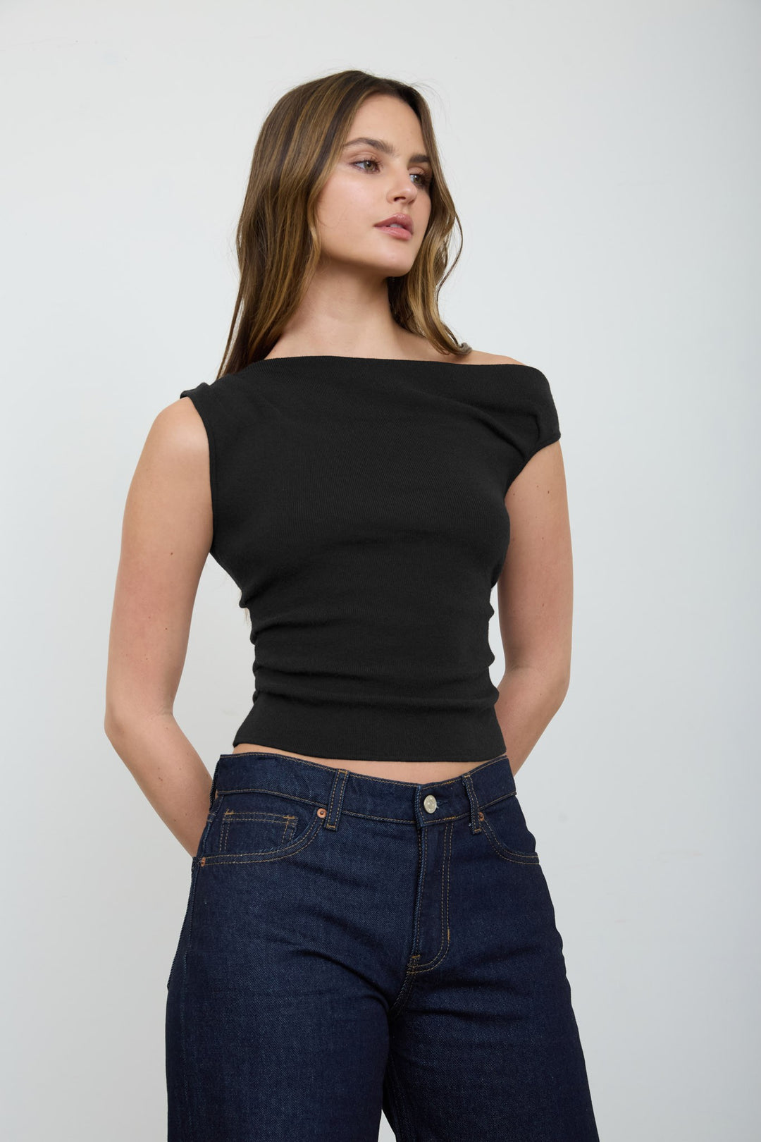 ASYMMETRIC BOAT NECK FITTED KNIT SWEATER TOP