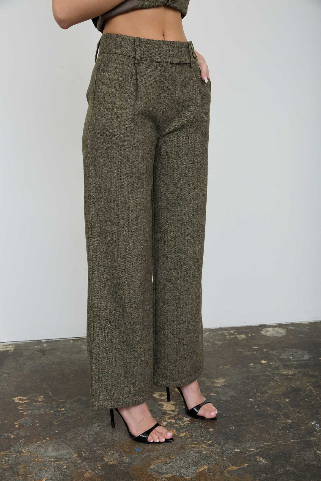 HIGH WAISTED PLEATED WIDE LEG TWEED PANTS