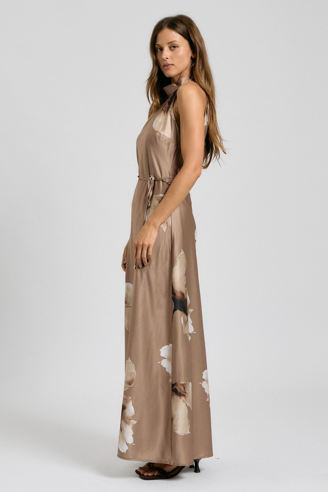 FLORAL HALTER NECK MAXI DRESS