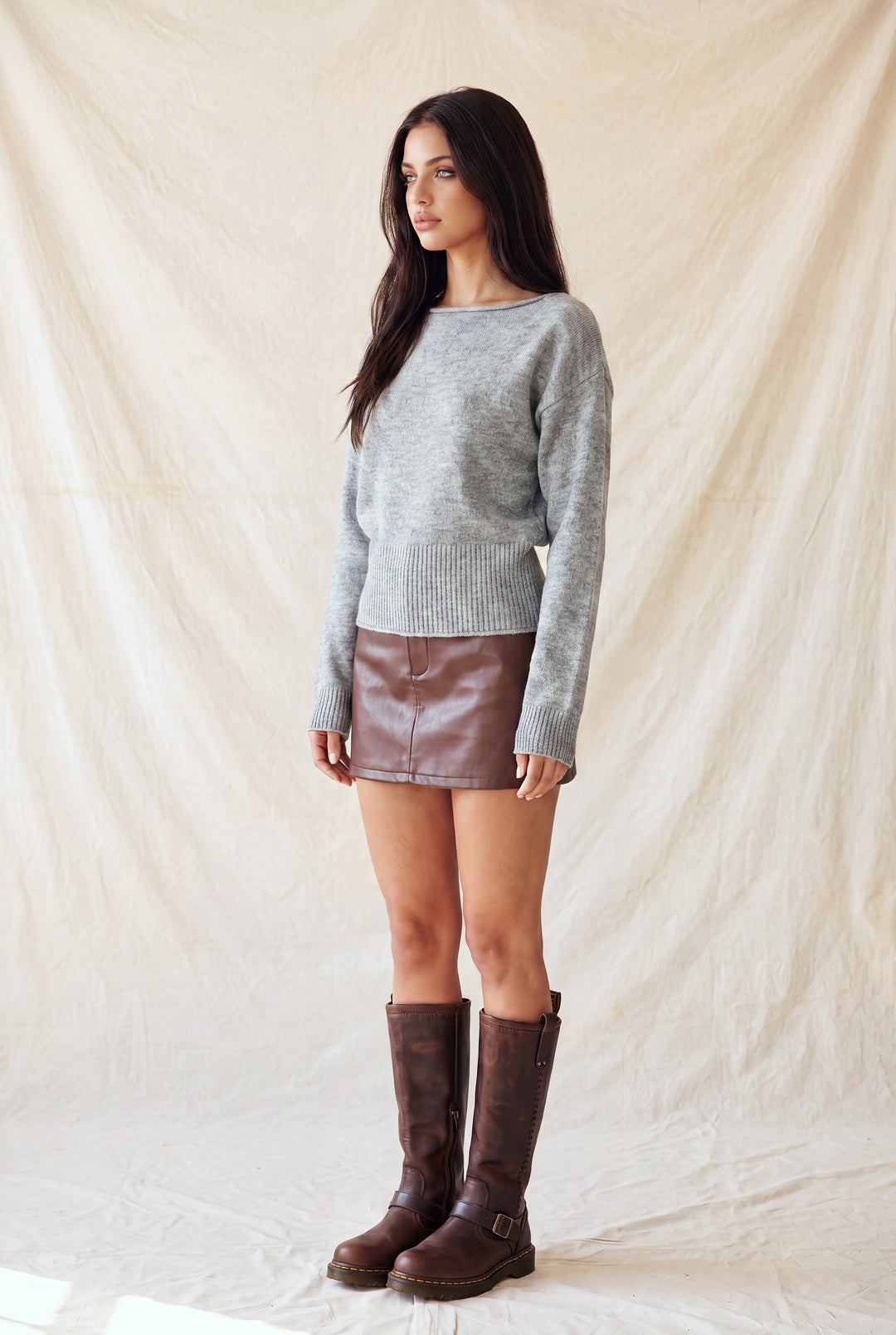 BOAT NECK SWEATER