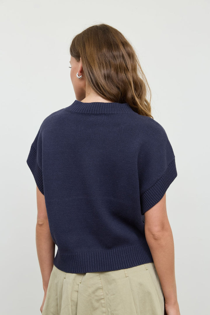 TEDDY BEAR JACQUARD SHORT SLEEVE KNIT SWEATER