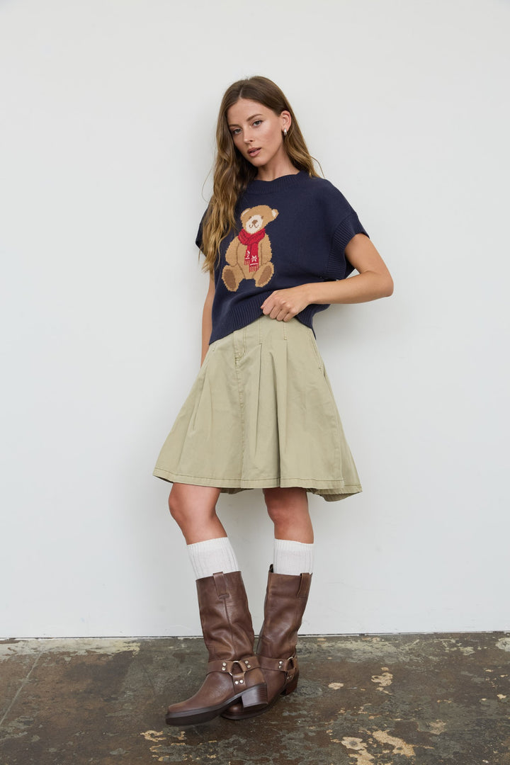 TEDDY BEAR JACQUARD SHORT SLEEVE KNIT SWEATER