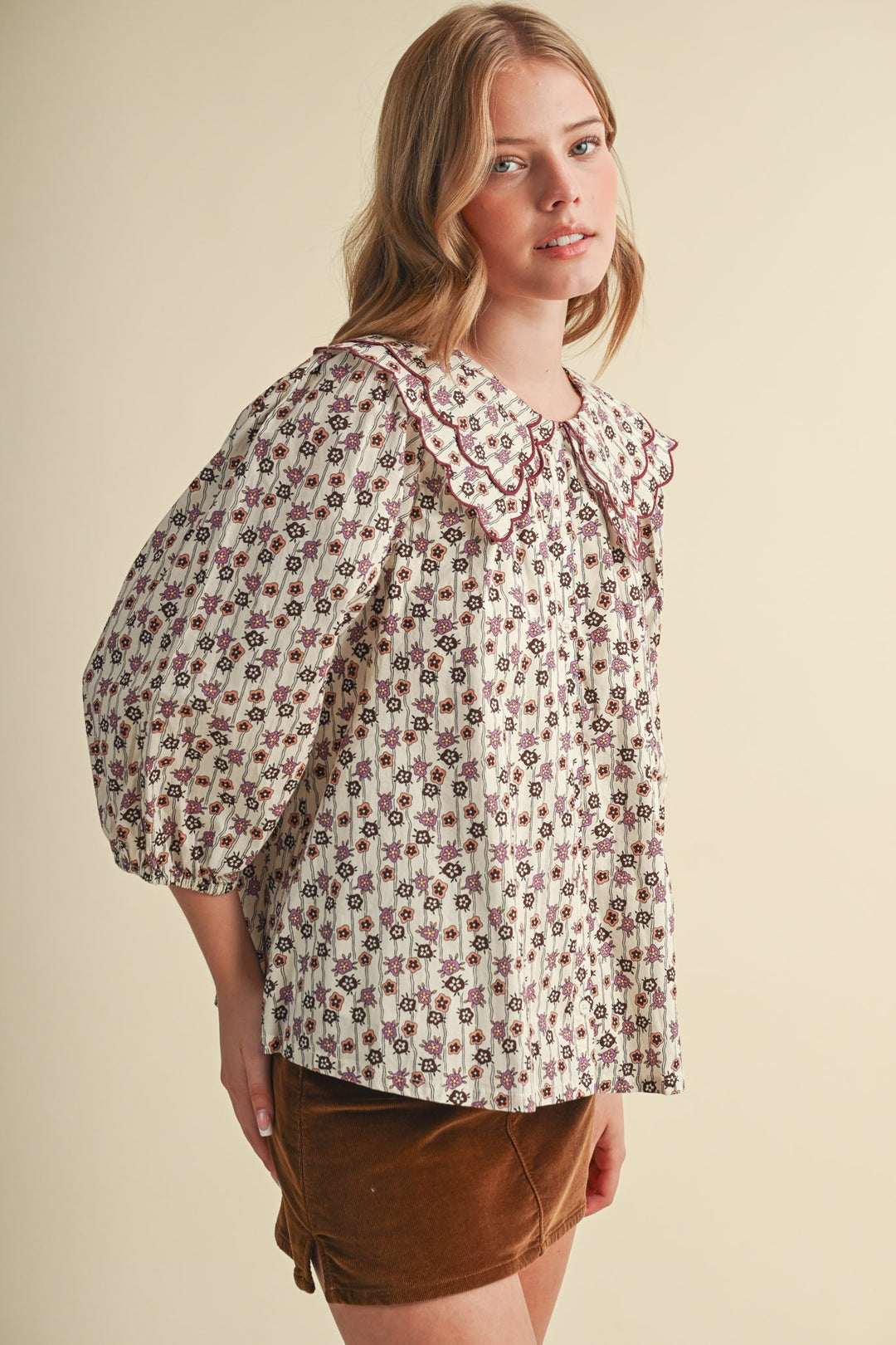SCALLOPED DOLL COLLAR BUTTON UP FLORAL TOP