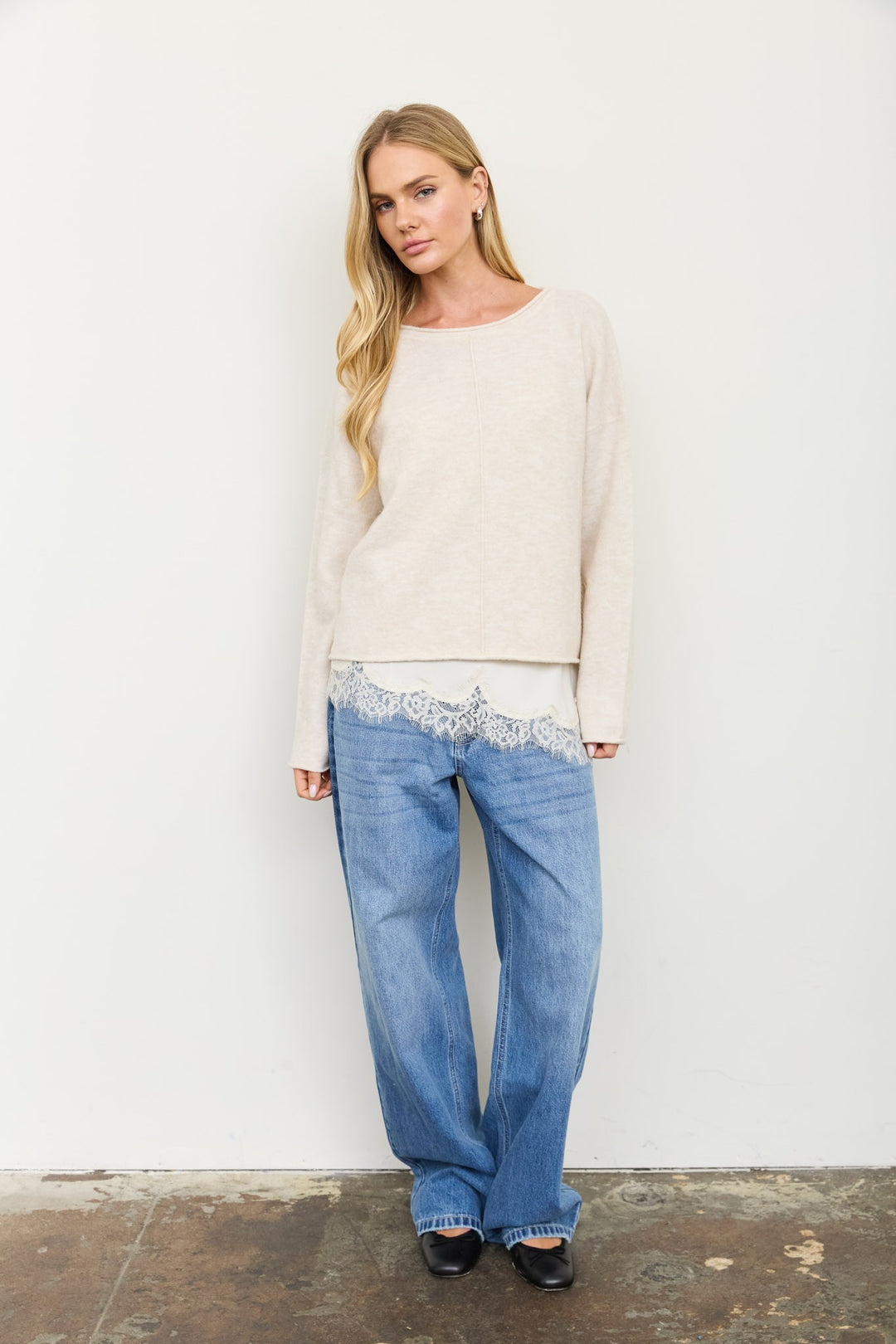 CENTER SEAM ROLLED NECK KNIT SWEATER