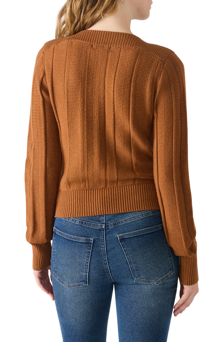 SERRA SWEATER