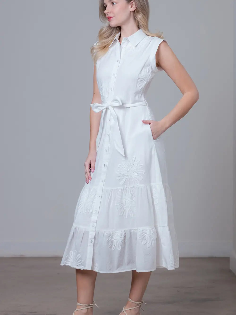 APPLIQUE TIERED SKIRT MIDI DRESS