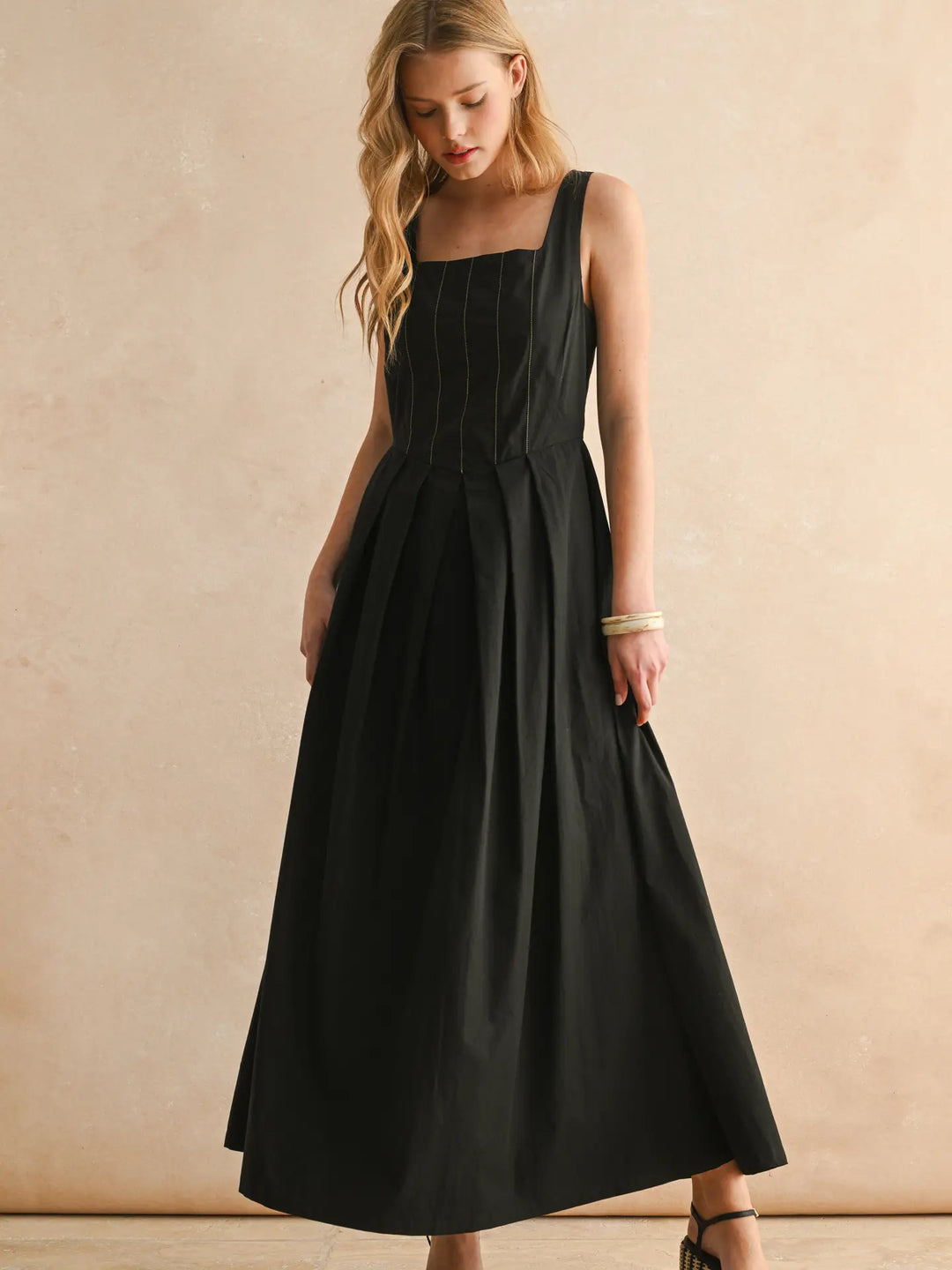 STITCH FRONT PLEATED DETAIL DRESS