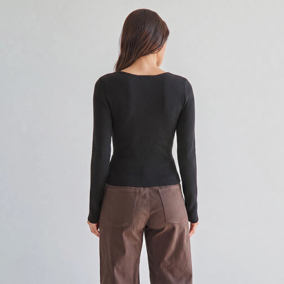 PLEATED SPLIT KNIT TOP