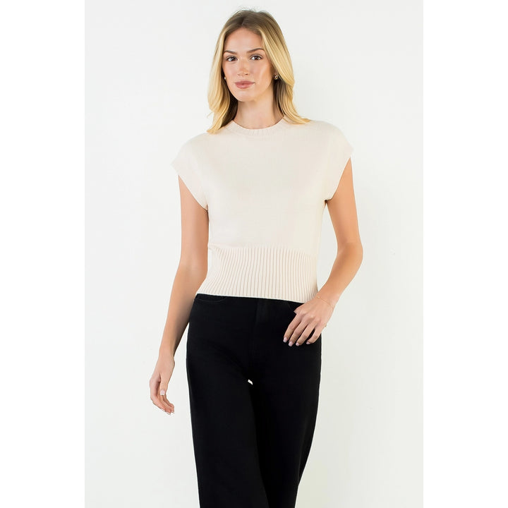SLEEVELESS SWEATER TOP
