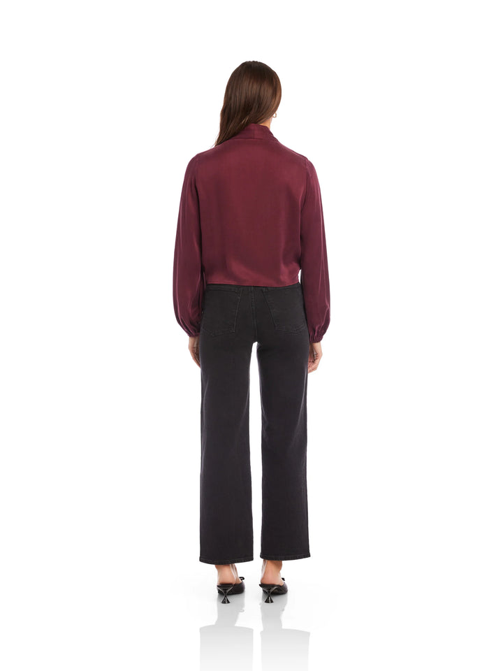 SCARLET TIE FRONT TOP