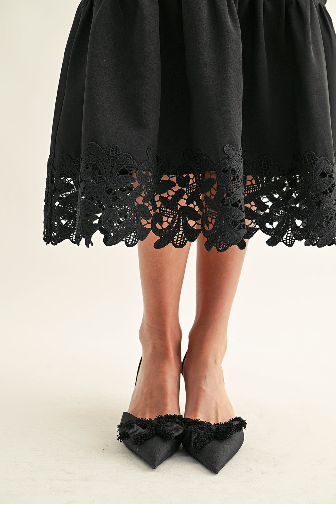DAVINA LACE INSERTED SLEEVELESS MIDI DRESS
