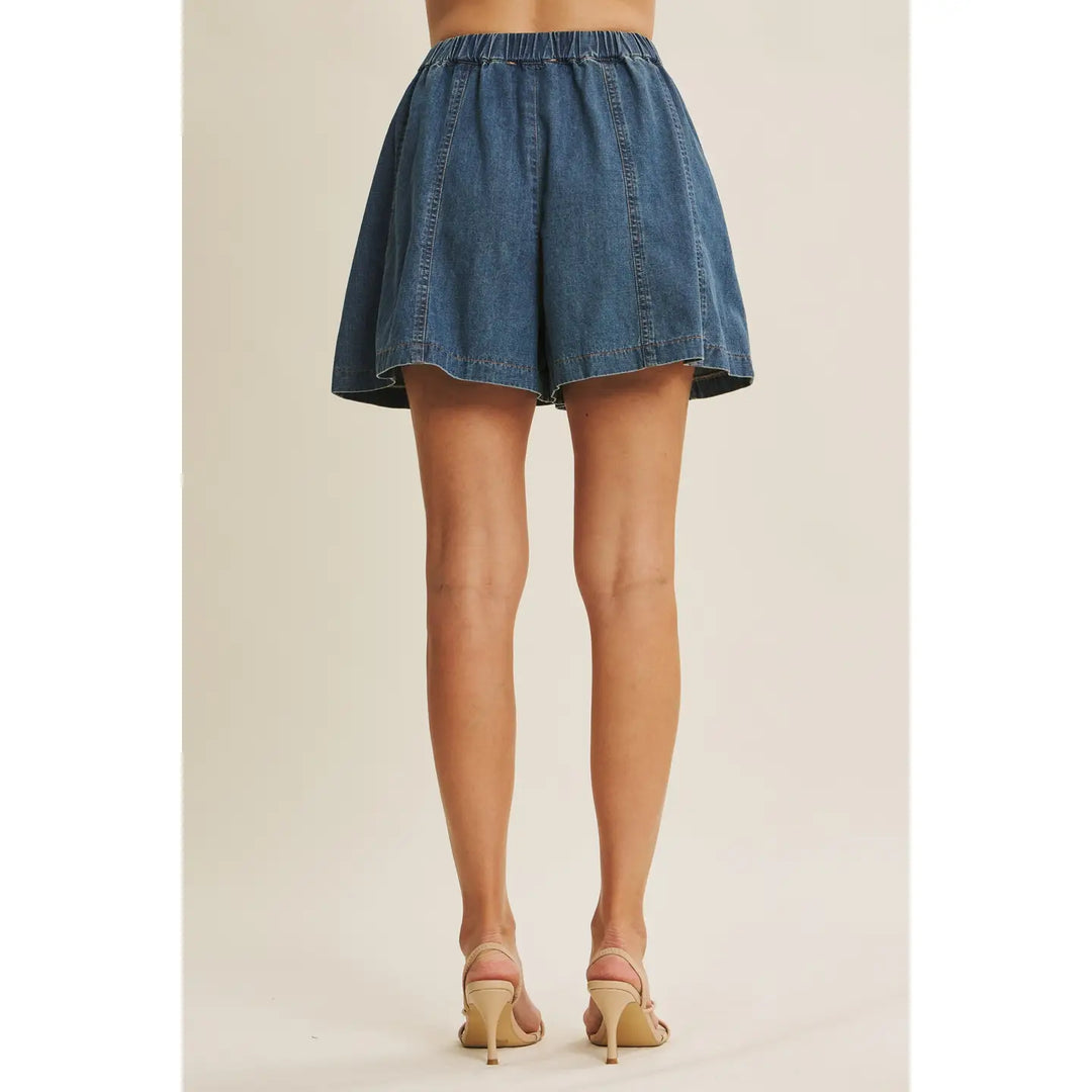 DENIM WASHED FLARED SHORTS
