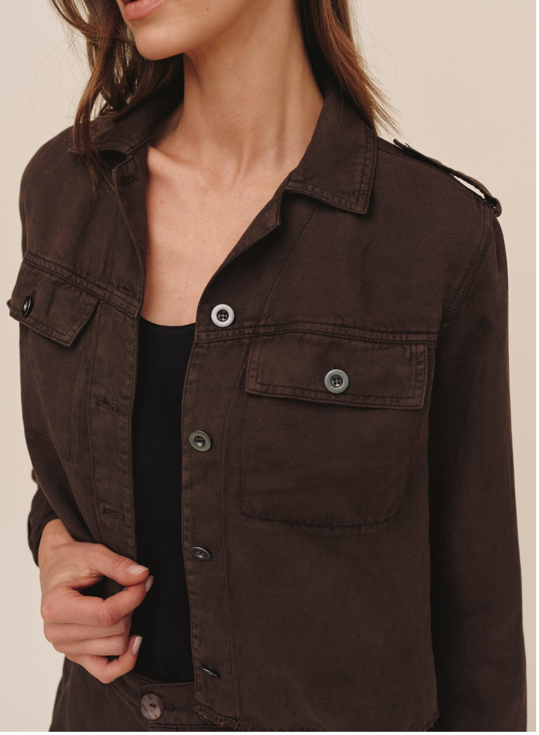CROPPED UTILITY JACKET WITH FRAY HEM