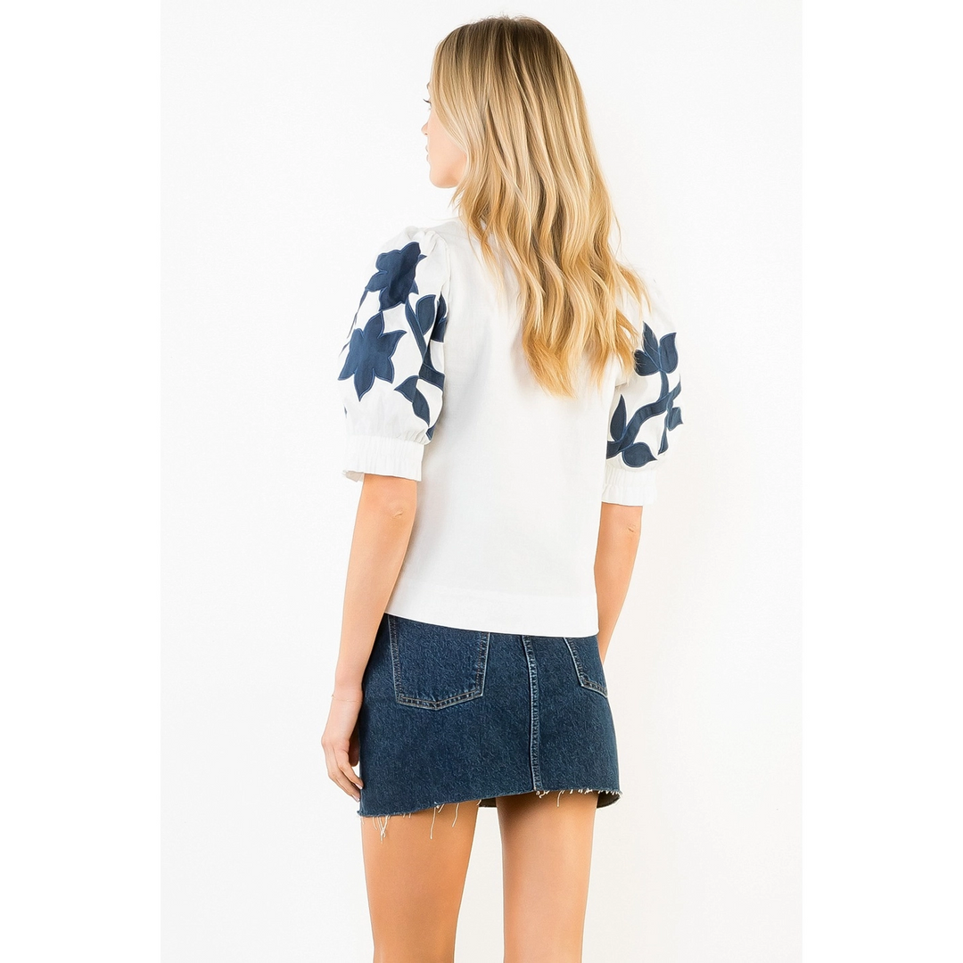 EMBROIDERED PUFF SLEEVE TOP