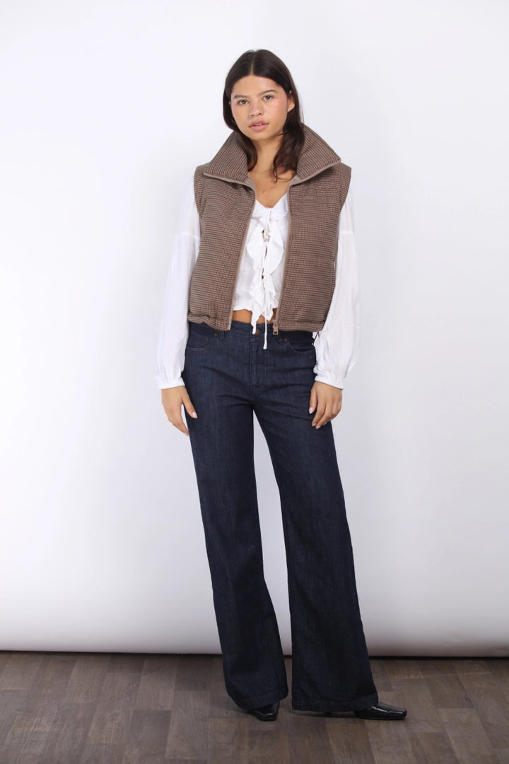 PLAID PUFFER VEST WITH WELT POCKETS