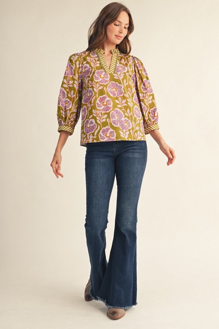 RUFFLED NECKLINE FLORAL TOP