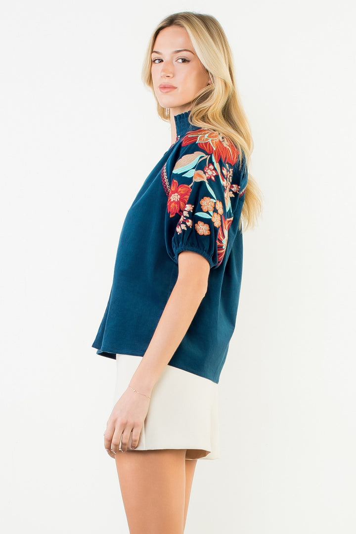 FLORAL EMBROIDERED PUFF SLEEVES V-NECK TOP